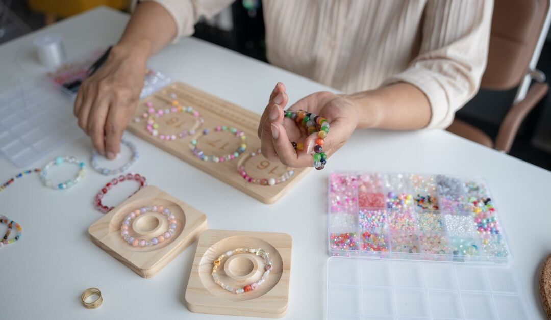 From Beads to Brilliance: A Complete DIY Guide to Jewelry Making & Beading for Creative Makers